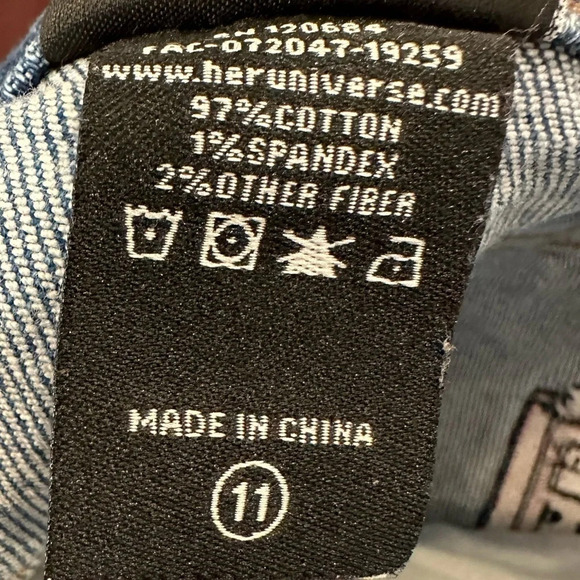 Her Universe Studio Ghibli Kiki's Delivery Service Mom Jeans women’s size 11 - Picture 14 of 14